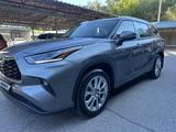Toyota Highlander 2025 года за 34 500 000 тг. в Караганда