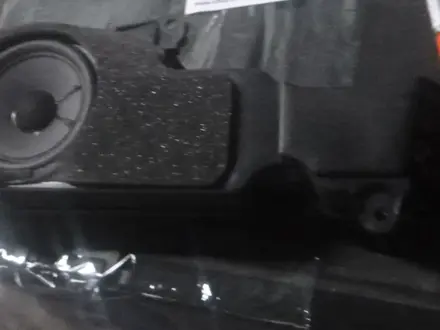 Сабуфер сабвуфер Lexus LX470 за 1 233 тг. в Актау
