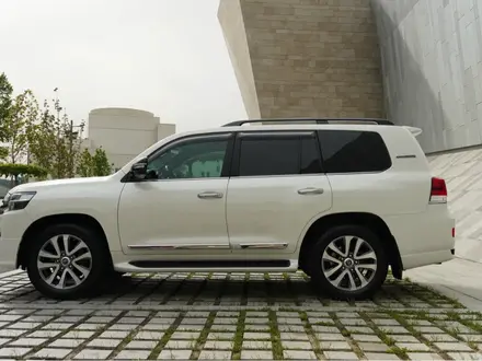 Toyota Land Cruiser 2018 года за 36 900 000 тг. в Алматы – фото 4