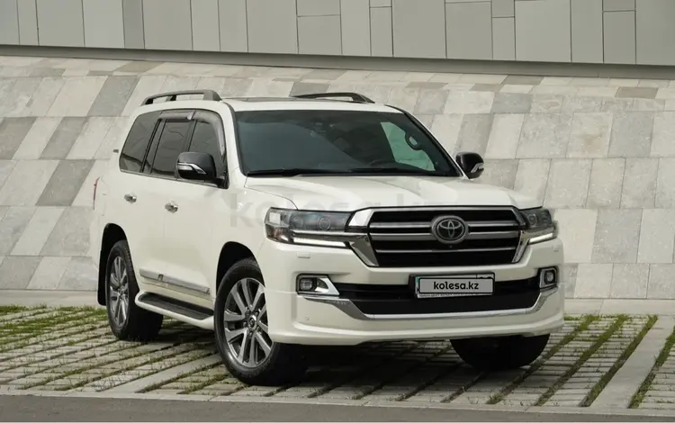 Toyota Land Cruiser 2018 года за 36 900 000 тг. в Алматы