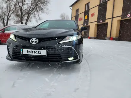 Toyota Camry 2021 года за 18 000 000 тг. в Уральск – фото 10