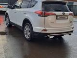 Toyota RAV4 2018 года за 15 000 000 тг. в Усть-Каменогорск – фото 2