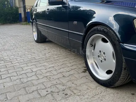 Mercedes-Benz S 500 1996 года за 3 300 000 тг. в Актобе