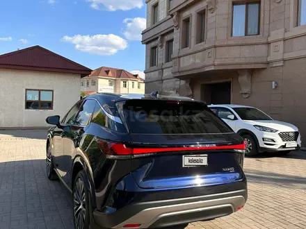 Lexus RX 350 2023 года за 42 000 000 тг. в Астана – фото 2