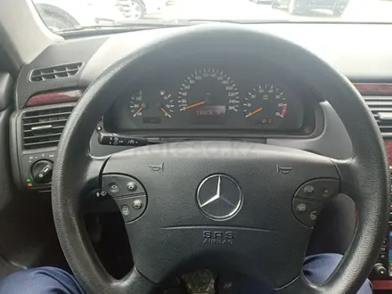 Mercedes-Benz E 240 2000 года за 3 500 000 тг. в Актау – фото 23