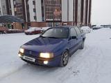 Volkswagen Passat 1992 годаfor1 000 000 тг. в Астана