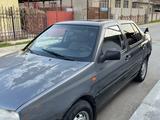 Volkswagen Vento 1993 года за 650 000 тг. в Шымкент – фото 3