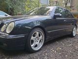 Mercedes-Benz E 320 2001 годаүшін4 990 000 тг. в Алматы – фото 4