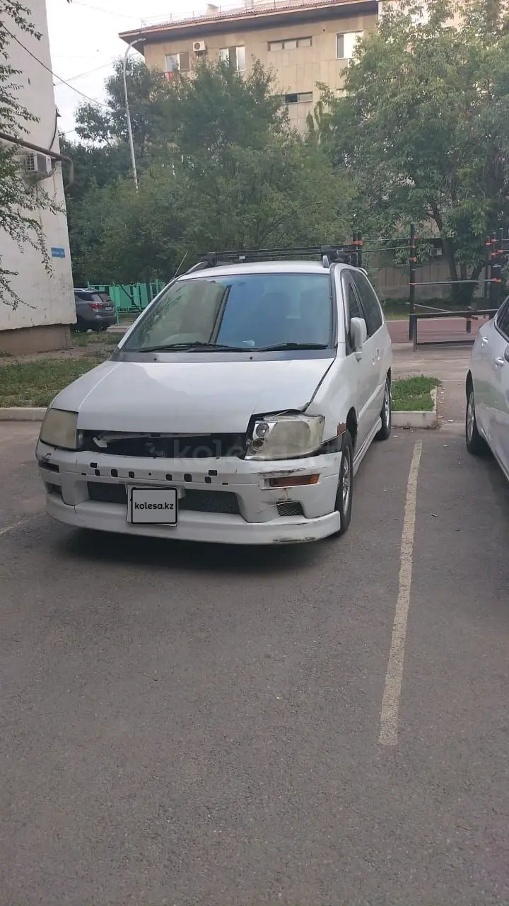 Mitsubishi RVR, 1998