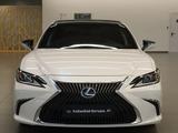 Lexus ES 250 Progressive 2020 года за 18 430 000 тг. в Астана – фото 2