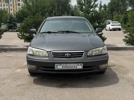 Toyota Camry 1997 года за 3 500 000 тг. в Алматы – фото 3