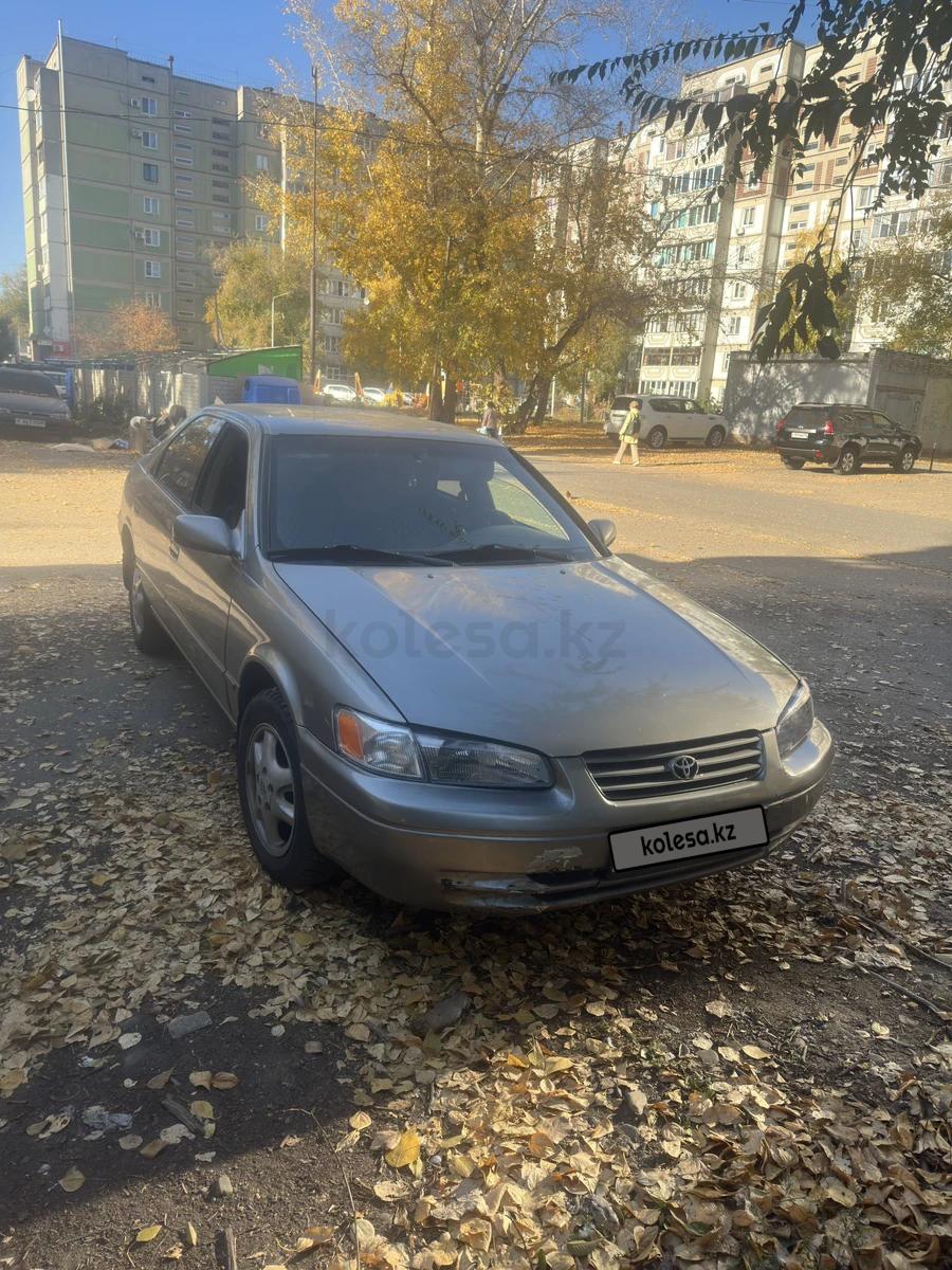 Toyota Camry 1999 г.