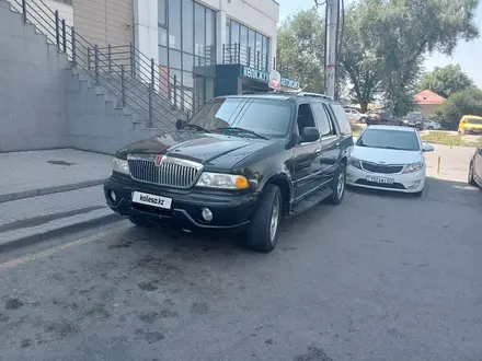 Lincoln Navigator 2000 года за 3 500 000 тг. в Алматы – фото 13