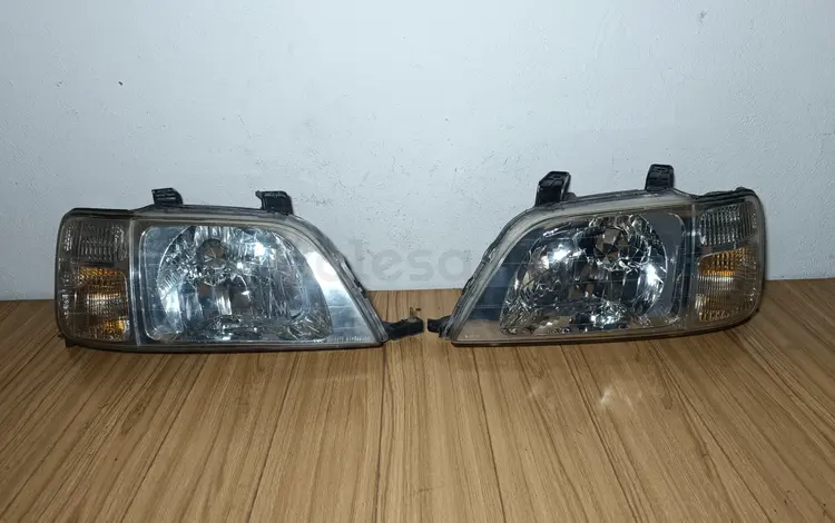 Фары 2шт Honda CR-V 1-пок 95-01г Хонда ЦР-В CRV ЦРВ передние RD1 за 70 000 тг. в Караганда