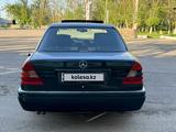 Mercedes-Benz C 220 1997 года за 2 650 000 тг. в Тараз – фото 5