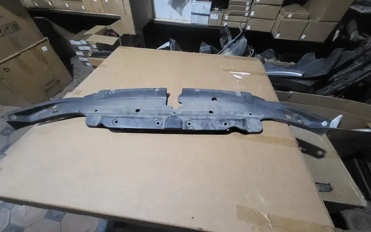 Накладка телевизора Land Cruiser Prado 150 за 15 000 тг. в Алматы