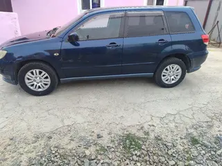 Mitsubishi Airtrek, 2002
