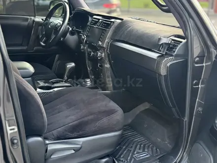 Toyota 4Runner 2019 года за 22 000 000 тг. в Алматы – фото 17