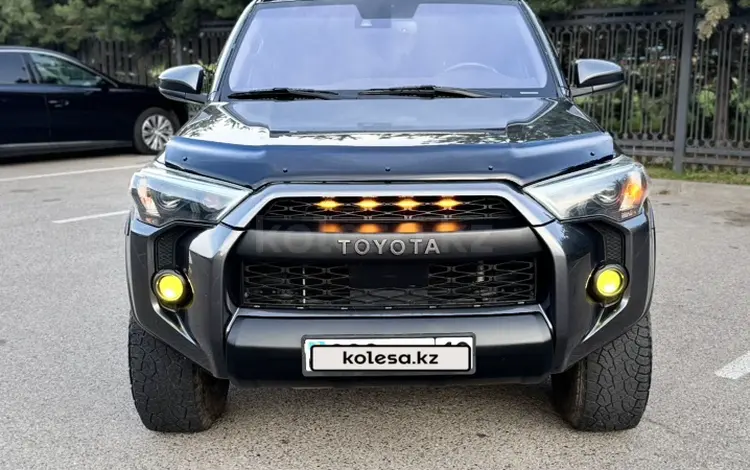 Toyota 4Runner 2019 года за 22 000 000 тг. в Алматы