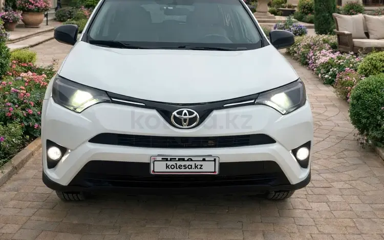 Toyota RAV4 2016 годаүшін6 500 000 тг. в Актау