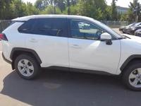 Toyota RAV4 2022 года за 18 000 000 тг. в Атырау