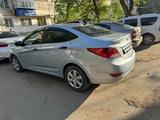 Hyundai Solaris 2013 года за 6 000 000 тг. в Уральск – фото 3