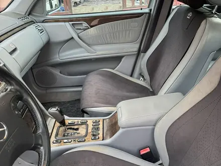 Mercedes-Benz E 280 2001 года за 3 300 000 тг. в Алматы – фото 16