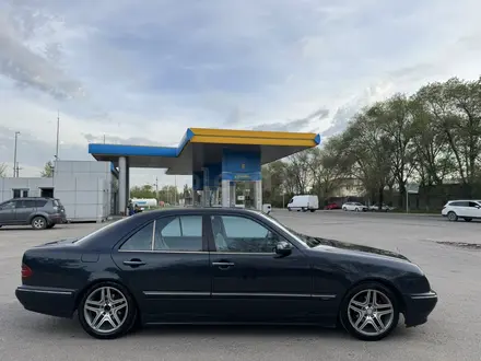 Mercedes-Benz E 280 2001 года за 3 300 000 тг. в Алматы – фото 2