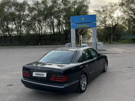 Mercedes-Benz E 280 2001 года за 3 300 000 тг. в Алматы – фото 3