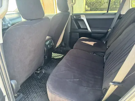 Toyota Land Cruiser Prado 2015 года за 16 000 000 тг. в Актобе – фото 12