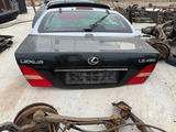 Дверь багажника,багажник на lexus LS430,лексус ЛС430 за 20 000 тг. в Алматы