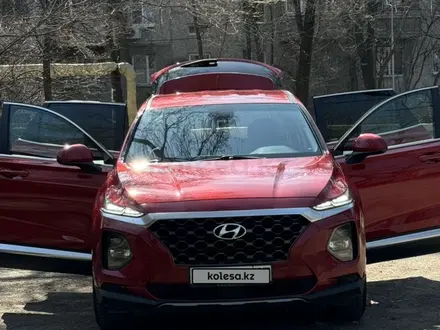 Hyundai Santa Fe 2019 года за 13 000 000 тг. в Алматы – фото 18