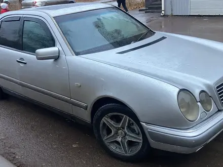 Mercedes-Benz E 280 1996 года за 2 800 000 тг. в Караганда