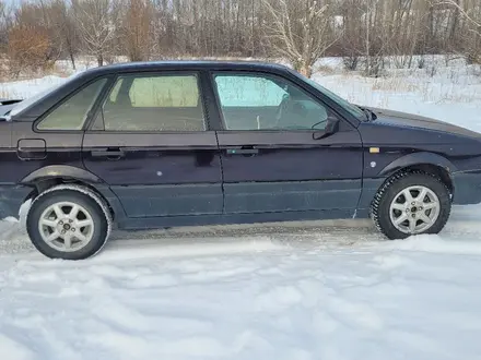 Volkswagen Passat 1993 года за 650 000 тг. в Семей – фото 3