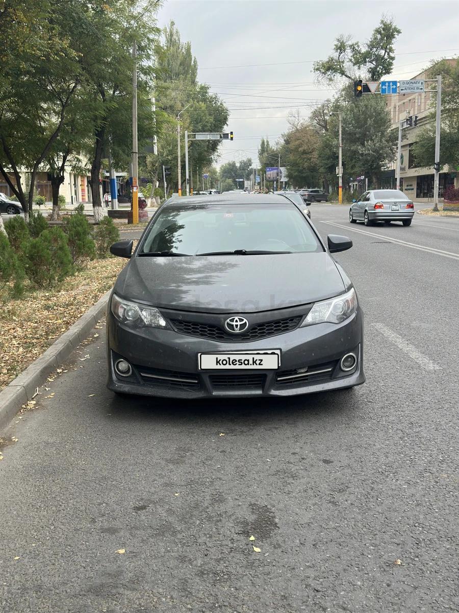 Toyota Camry 2012 г.