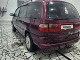 Volkswagen Sharan 1997 года за 1 999 000 тг. в Караганда – фото 2