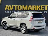 Toyota Land Cruiser Prado 2017 года за 18 850 000 тг. в Актобе – фото 3