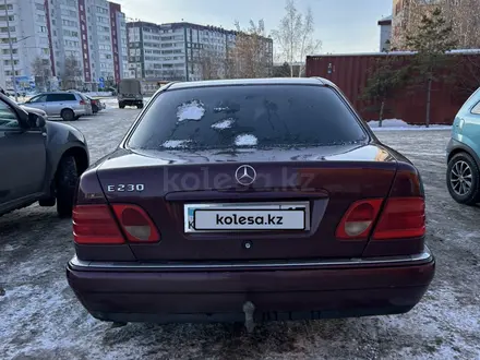 Mercedes-Benz E 230 1996 года за 2 950 000 тг. в Петропавловск – фото 3