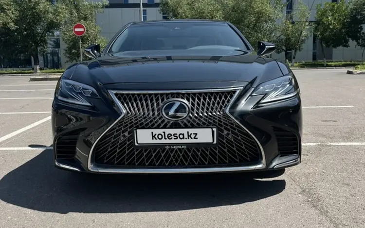 Lexus LS 500 2019 года за 42 000 000 тг. в Астана
