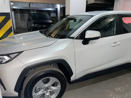 Toyota RAV4 2024 года за 14 950 000 тг. в Алматы – фото 19