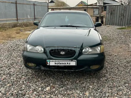 Hyundai Sonata 1998 года за 1 400 000 тг. в Шамалган – фото 8