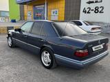 Mercedes-Benz E 220 1994 годаүшін2 700 000 тг. в Караганда – фото 2