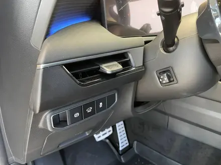 Kia K8 Prestige 2025 года за 26 490 000 тг. в Костанай – фото 32