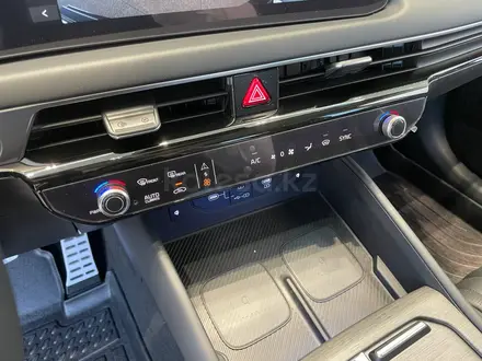 Kia K8 Prestige 2025 года за 26 490 000 тг. в Костанай – фото 26