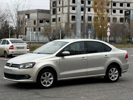 Volkswagen Polo 2011 года за 3 700 000 тг. в Атырау – фото 3