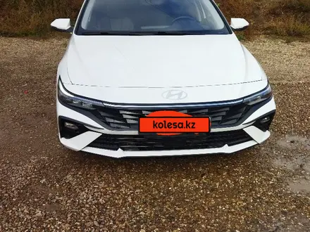 Hyundai Elantra 2024 года за 8 500 000 тг. в Астана – фото 2