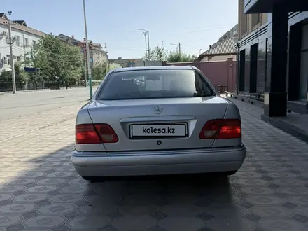 Mercedes-Benz E 280 1998 года за 4 000 000 тг. в Кызылорда – фото 4