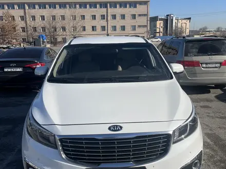 Kia Carnival 2015 года за 8 000 000 тг. в Шымкент