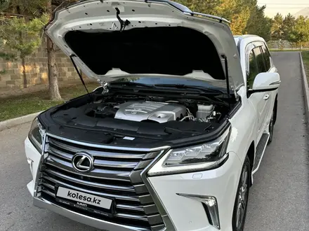 Lexus LX 570 2016 года за 38 800 000 тг. в Алматы – фото 11