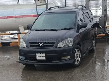 Toyota Ipsum 2002 года за 4 400 000 тг. в Атырау